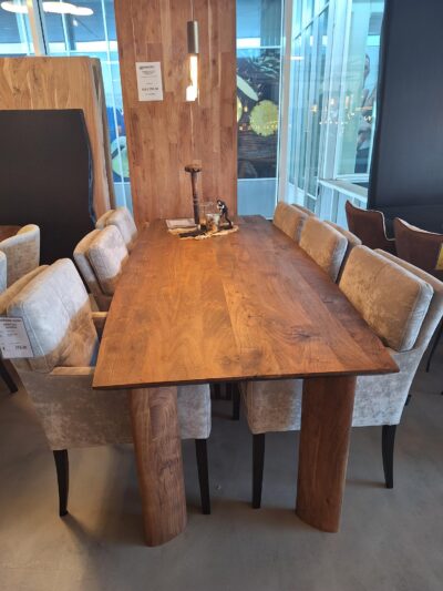 Eettafel Eclipse Verjongde Rand SHOWMODEL